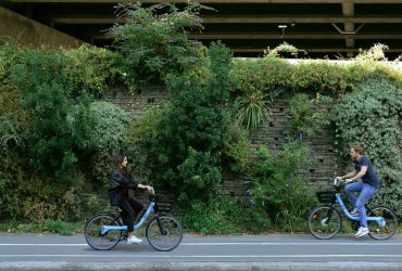 Smoove, opérateur du service Velib’, renforce son offre en s’emparant de la start-up Zoov
