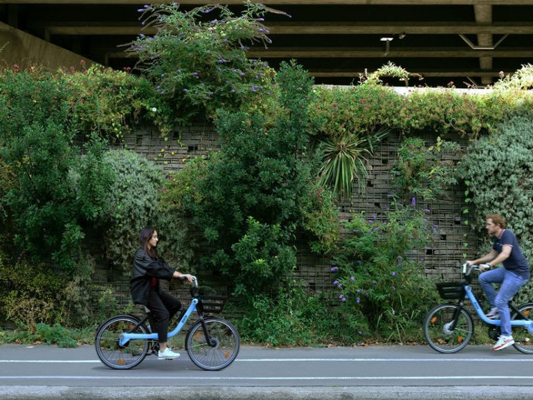 Smoove, opérateur du service Velib’, renforce son offre en s’emparant de la start-up Zoov