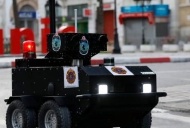 La startup tunisienne Enova Robotics livre un robot de sécurité de pointe en France